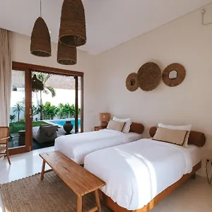 amaka-villas.hotelsseminyak.net/
